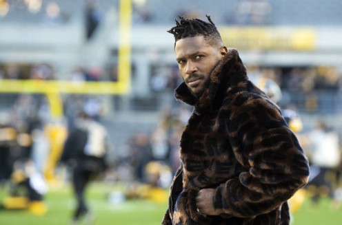 The Steelers Reportedly Benched Antonio Brown For Arguing With Ben Roethlisberger