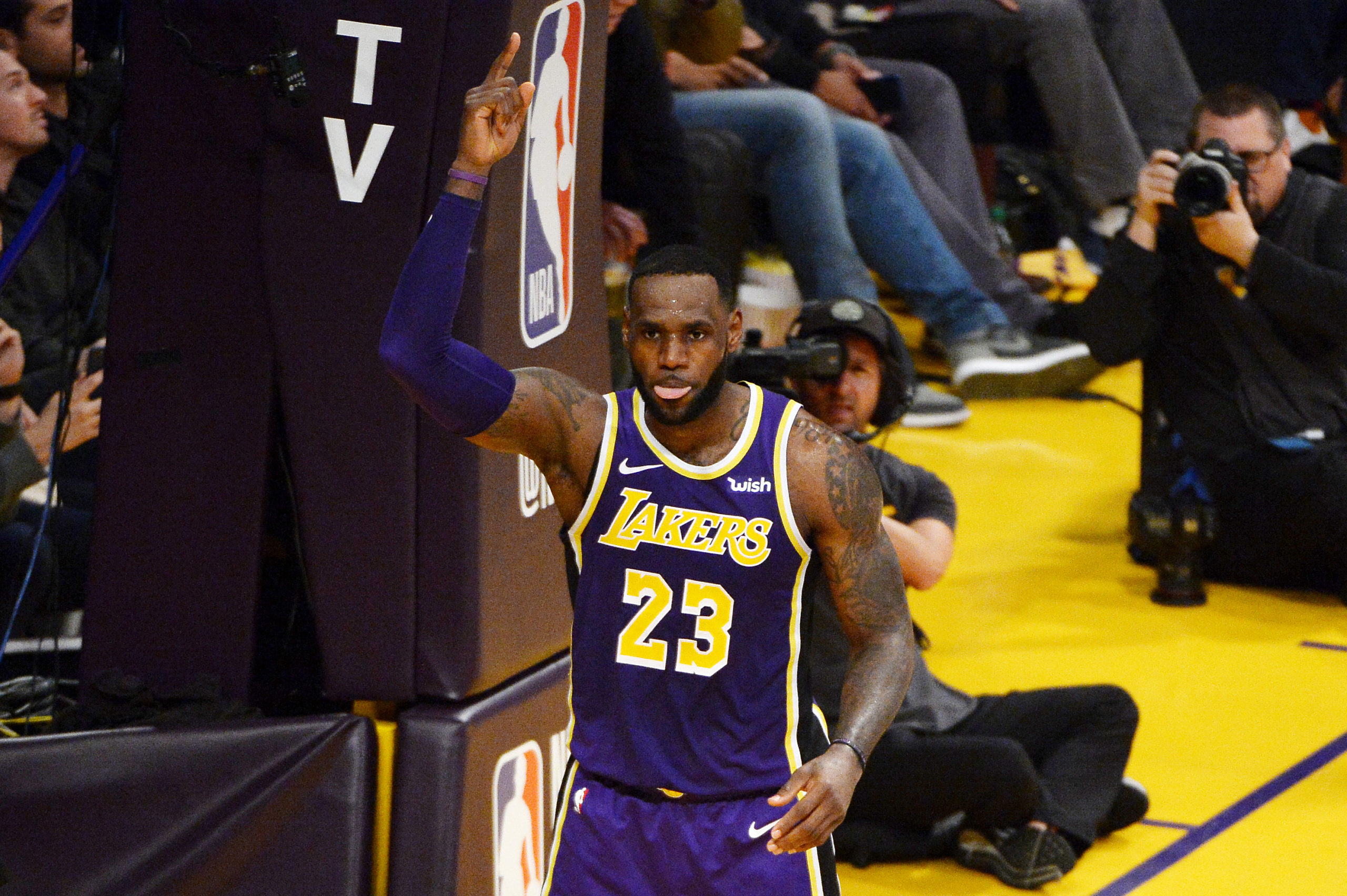 LeBron Surpasses Michael Jordan For 4th On All-Time Scoring List In Lakers Loss