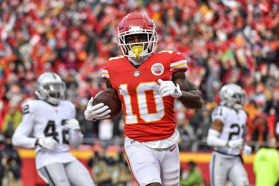 Cops Are Investigating Tyreek Hill For Allegedly Breaking Three-Year-Old Son’s Arm