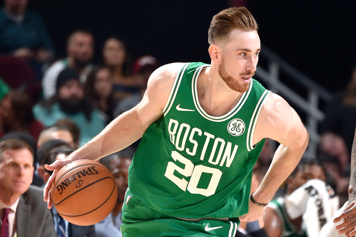 Boston Celtics: Gordon Hayward Fractures Left Hand