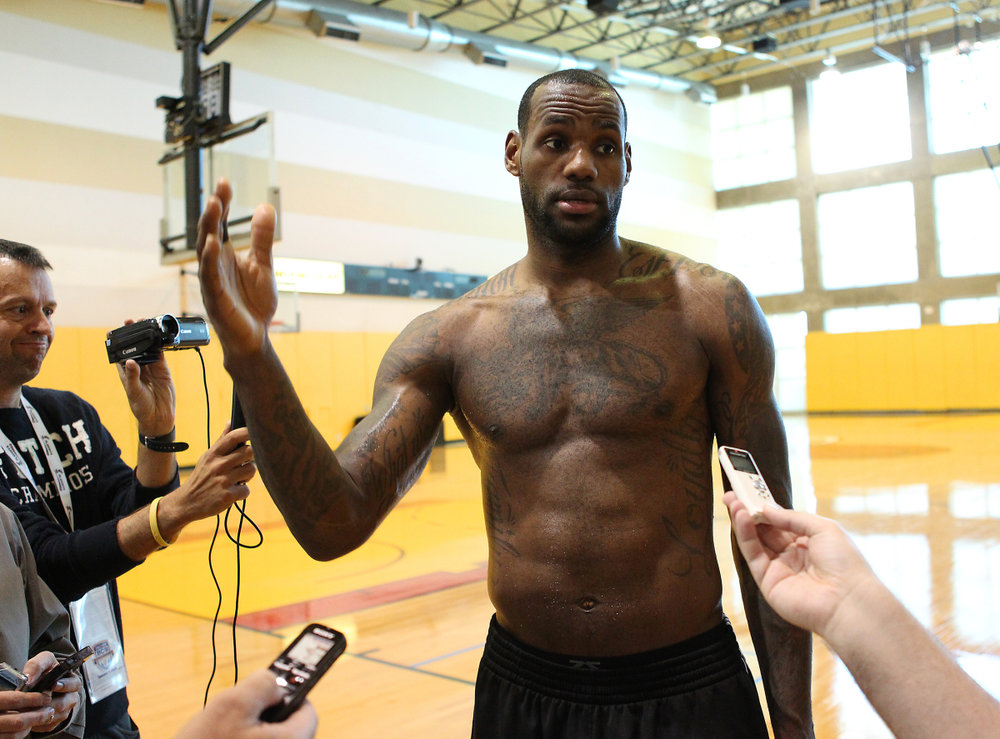 LeBron James Reveals How He Stays In Shape With Insane Diet