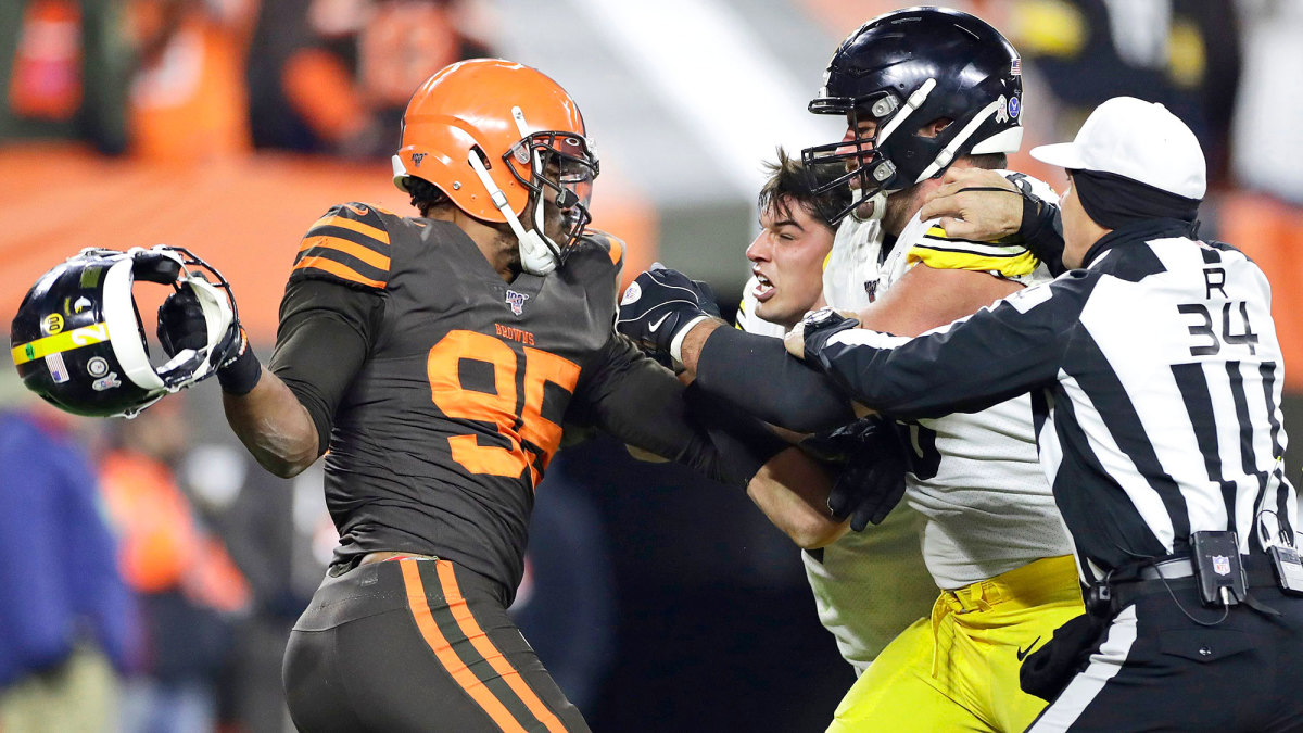 Pittsburgh Steelers: Mason Rudolph Could Take Legal Action Against Myles Garrett